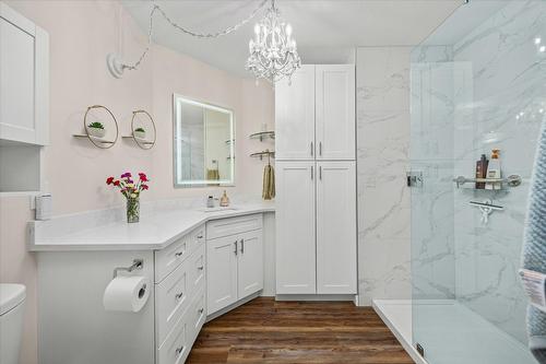 160-2330 Butt Road, West Kelowna, BC - Indoor Photo Showing Bathroom