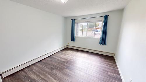 201-2011 2Nd Street, Cranbrook, BC - Indoor Photo Showing Other Room