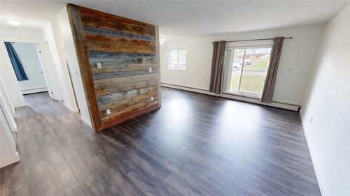 201-2011 2Nd Street, Cranbrook, BC - Indoor