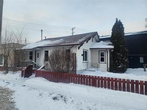826 St Mary'S Rd, Winnipeg, MB 
