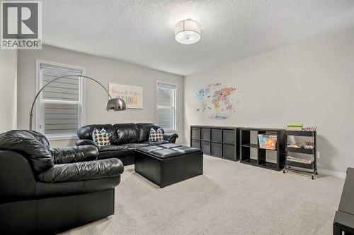 206 Mahogany Passage Se, Calgary, AB - Indoor Photo Showing Living Room