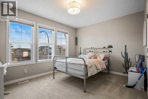 206 Mahogany Passage Se, Calgary, AB - Indoor Photo Showing Bedroom