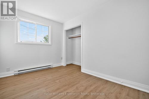 556 Champlain Road, Tiny, ON - Indoor Photo Showing Other Room