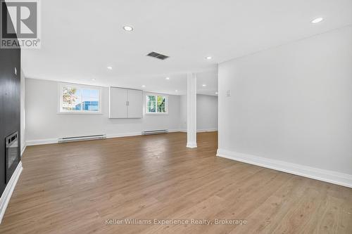 556 Champlain Road, Tiny, ON - Indoor Photo Showing Other Room