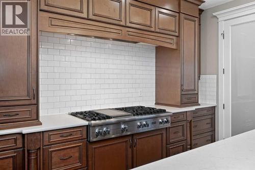 72 Rockcliff Grove Nw, Calgary, AB - Indoor Photo Showing Kitchen