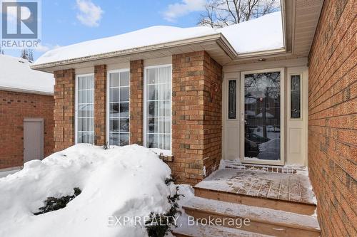 1036 Stone Cottage Crescent, Oshawa (Pinecrest), ON - Outdoor