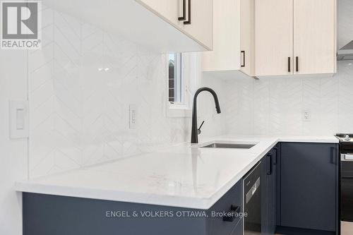 73 Parent Avenue, Ottawa, ON - Indoor Photo Showing Kitchen