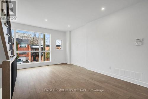 73 Parent Avenue, Ottawa, ON - Indoor Photo Showing Other Room