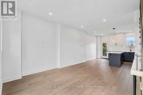 73 Parent Avenue, Ottawa, ON - Indoor Photo Showing Kitchen