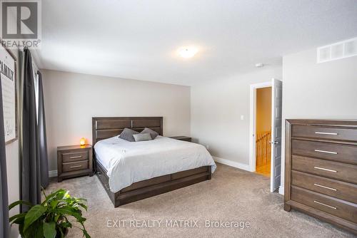 1117 Clement Court, Cornwall, ON - Indoor Photo Showing Bedroom