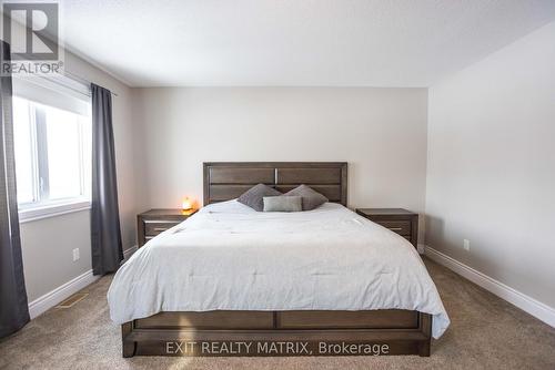 1117 Clement Court, Cornwall, ON - Indoor Photo Showing Bedroom