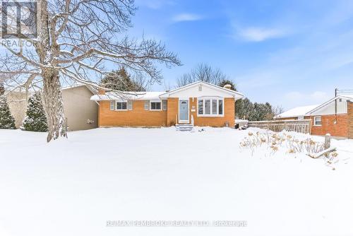 41 SELKIRK STREET  Petawawa, ON K8H 1P1