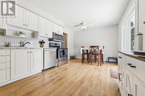 Kitchen/dinning - 41 Selkirk Street, Petawawa, ON - Indoor Photo Showing Kitchen