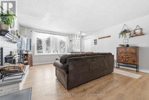 Living room on Main floor - 41 Selkirk Street, Petawawa, ON - Indoor Photo Showing Living Room With Fireplace