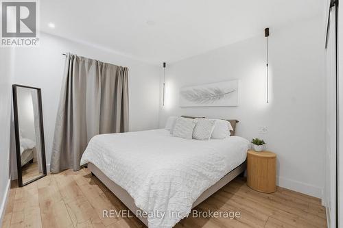 18 Lincoln Avenue, St. Catharines (Oakdale), ON - Indoor Photo Showing Bedroom