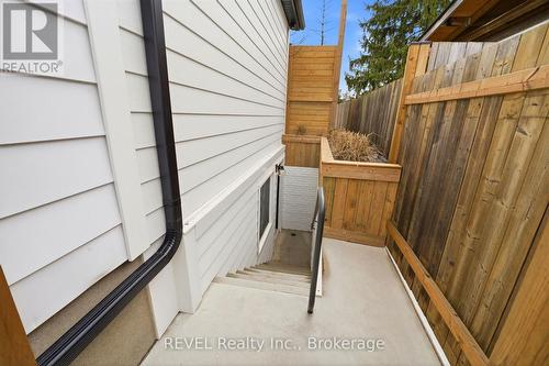 18 Lincoln Avenue, St. Catharines (Oakdale), ON - Outdoor With Exterior