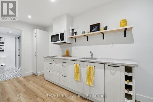 18 Lincoln Avenue, St. Catharines (Oakdale), ON - Indoor Photo Showing Other Room