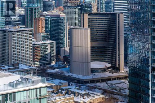 4401 - 224 King Street W, Toronto, ON - Outdoor