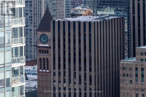 4401 - 224 King Street W, Toronto, ON - Outdoor