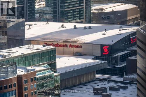 4401 - 224 King Street W, Toronto, ON - Outdoor