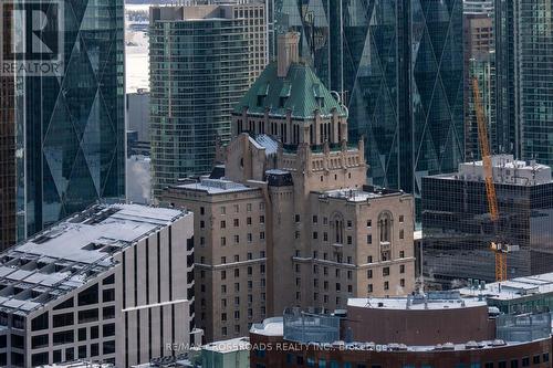 4401 - 224 King Street W, Toronto, ON - Outdoor