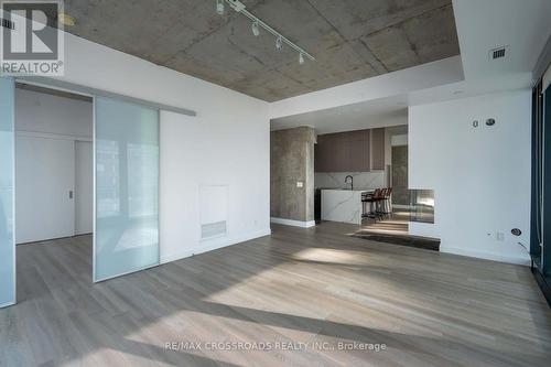 4401 - 224 King Street W, Toronto, ON - Indoor Photo Showing Kitchen
