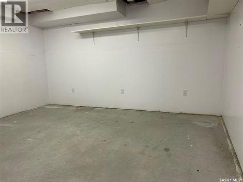 1475 Mather Crescent, Estevan, SK - Indoor Photo Showing Garage