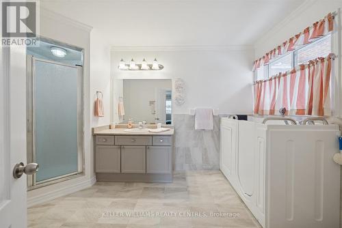 76 Kerfoot Street, Georgina, ON - Indoor Photo Showing Laundry Room