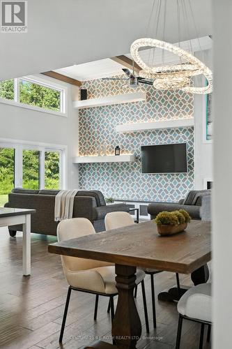 3510 Brennan Line W, Severn, ON - Indoor