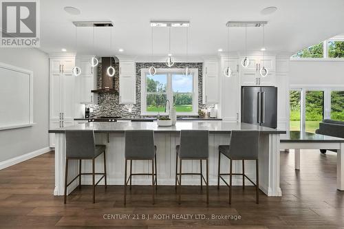 3510 Brennan Line W, Severn, ON - Indoor Photo Showing Kitchen With Upgraded Kitchen