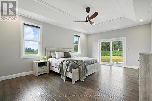 3510 Brennan Line W, Severn, ON - Indoor Photo Showing Bedroom