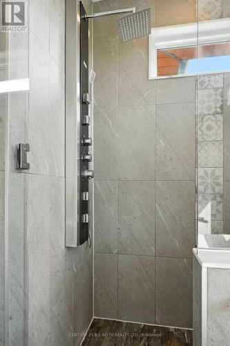 3510 Brennan Line W, Severn, ON - Indoor Photo Showing Bathroom