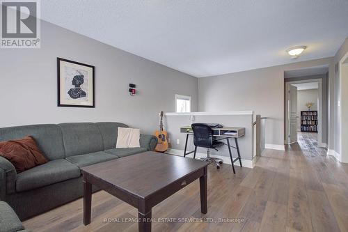 2275 Littondale Lane, Oakville, ON - Indoor Photo Showing Living Room