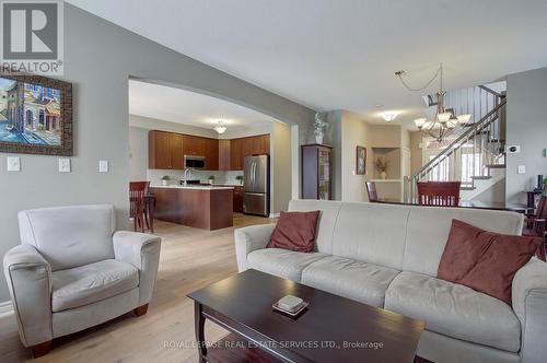 2275 Littondale Lane, Oakville, ON - Indoor Photo Showing Living Room