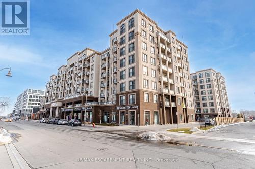 PH #811 - 2486 OLD BRONTE ROAD  Oakville, ON L6M 0Y4