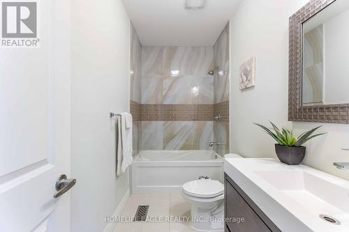 97B Craiglee Drive, Toronto, ON - Indoor Photo Showing Bathroom