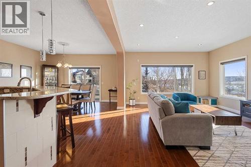 157 Hidden Creek Road Nw, Calgary, AB - Indoor