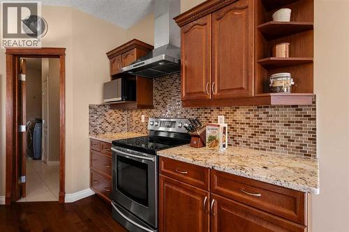 157 Hidden Creek Road Nw, Calgary, AB - Indoor Photo Showing Kitchen