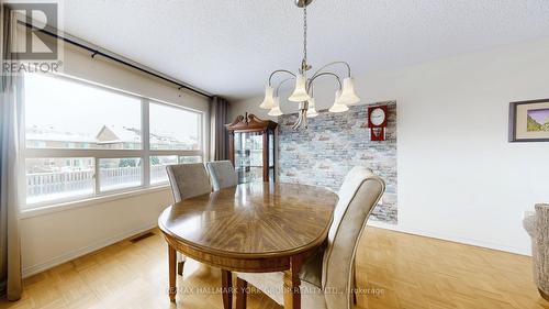 86 Petermann Street, Aurora, ON - Indoor Photo Showing Dining Room
