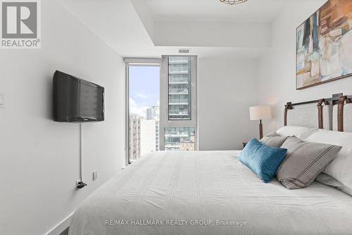 1010 - 179 Metcalfe Street, Ottawa, ON - Indoor Photo Showing Bedroom