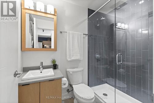 1010 - 179 Metcalfe Street, Ottawa, ON - Indoor Photo Showing Bathroom