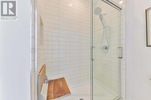 2168 Postmaster Drive, Oakville, ON - Indoor Photo Showing Bathroom