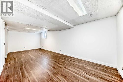 60 Erin Mount Crescent Se, Calgary, AB - Indoor