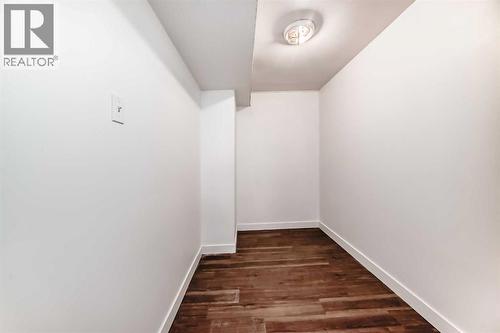 60 Erin Mount Crescent Se, Calgary, AB - Indoor Photo Showing Other Room