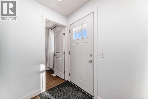 60 Erin Mount Crescent Se, Calgary, AB - Indoor Photo Showing Other Room