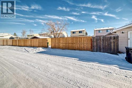 60 Erin Mount Crescent Se, Calgary, AB - Outdoor