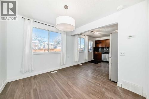 60 Erin Mount Crescent Se, Calgary, AB - Indoor Photo Showing Other Room