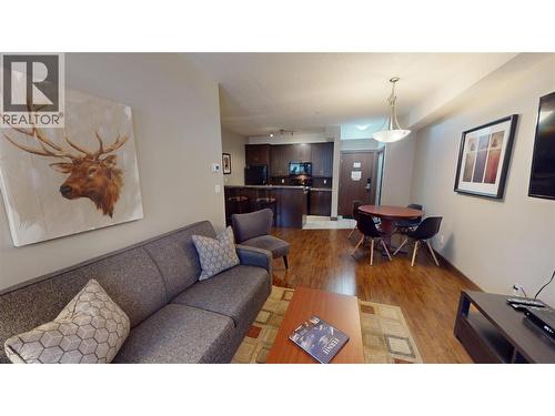 1500 Mcdonald Avenue Unit# 122, Fernie, BC - Indoor Photo Showing Living Room