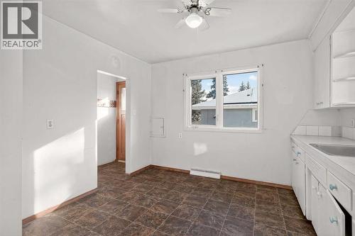 44 Winslow Crescent Sw, Calgary, AB - Indoor