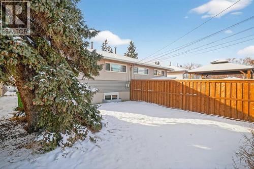 44 Winslow Crescent Sw, Calgary, AB - Outdoor